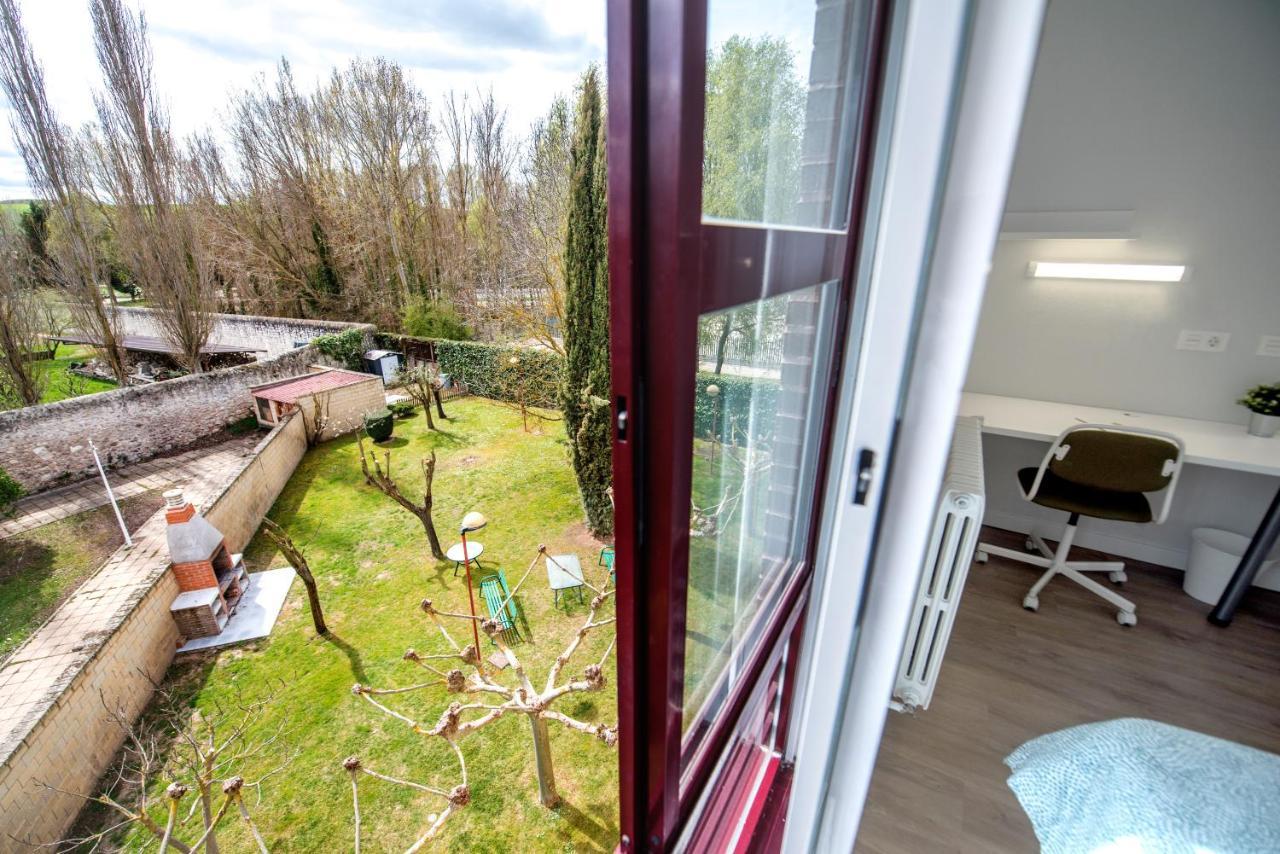 Residencia Hospital Del Rey Vandrarhem Burgo Exteriör bild